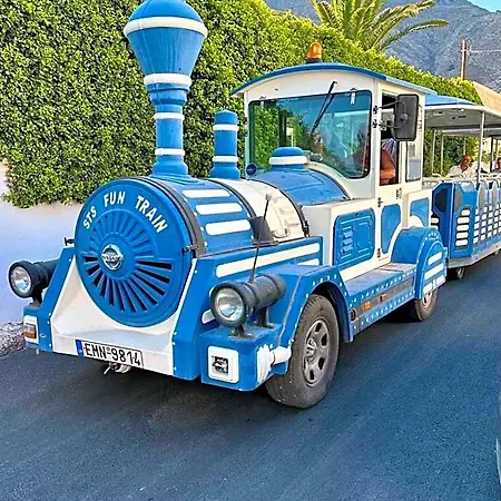 Santa Barbara Otel Perissa (Santorini)