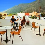 Santa Barbara Otel Perissa (Santorini)
