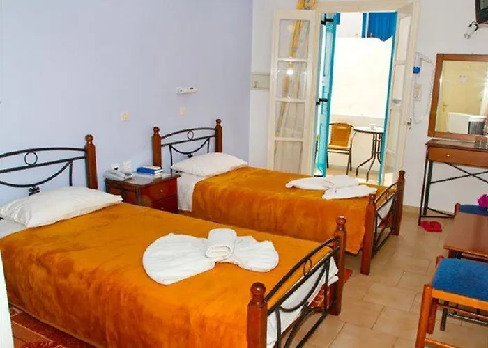 Santa Barbara Hotel Perissa (Santorini)