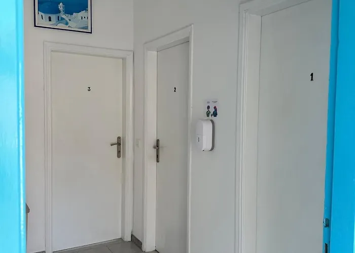 Santa Barbara Hotel Perissa (Santorini)